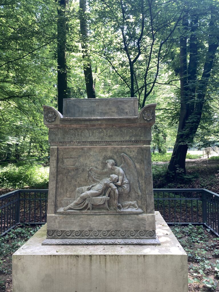 Genelli Kenotaph